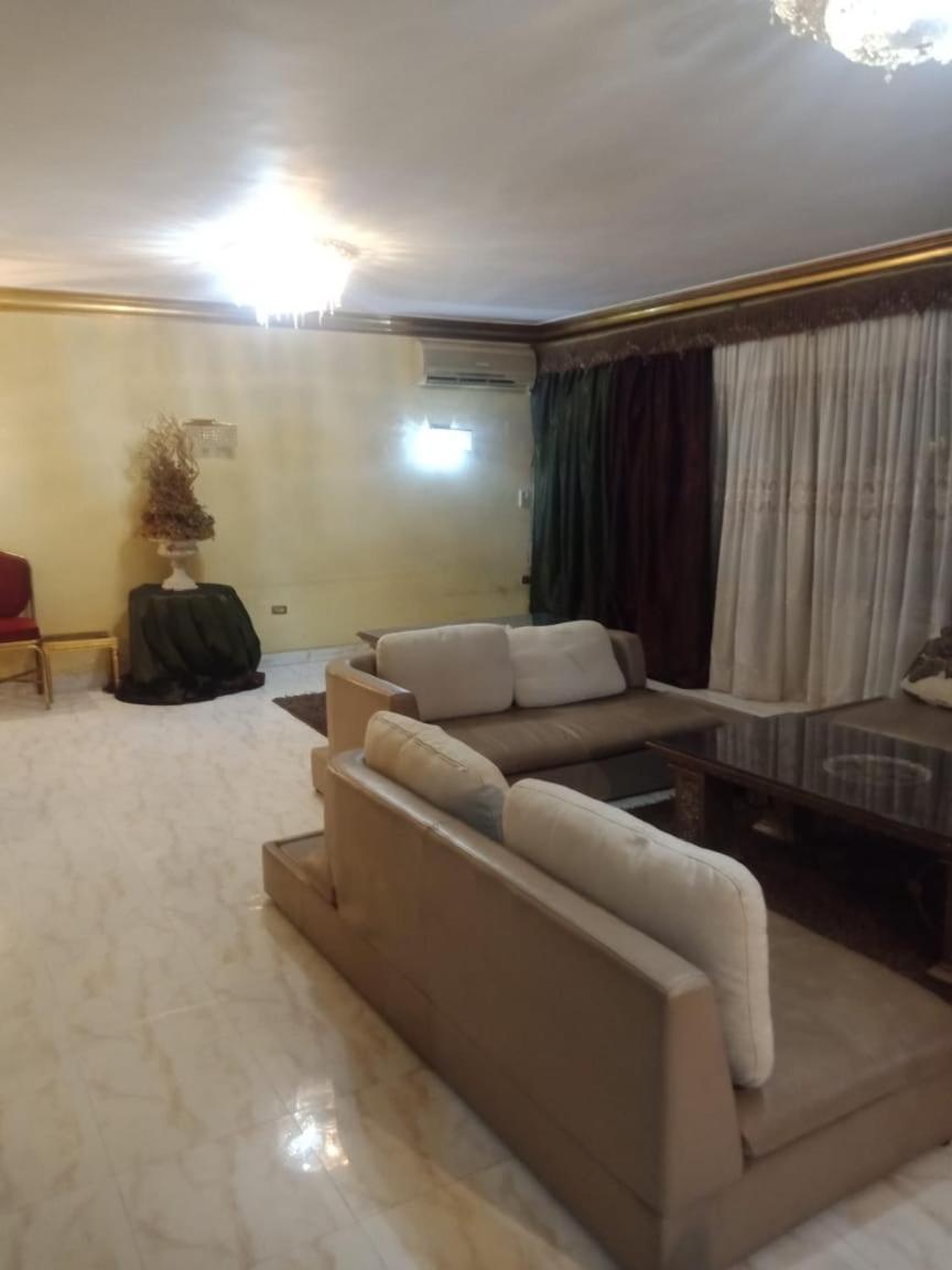 Luxury 3 Flat Apartment *