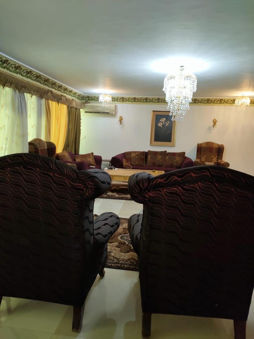 Luxury 3 Flat Apartment *
