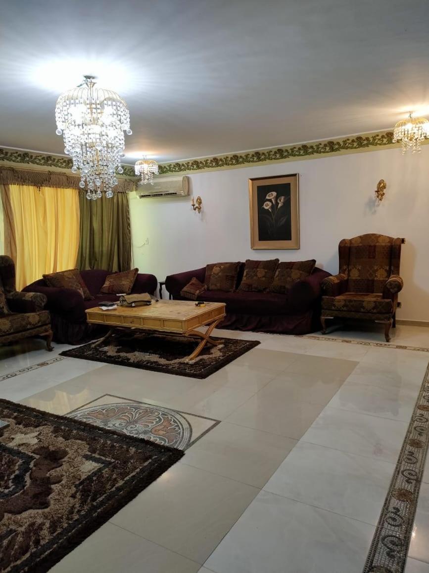 Luxury 3 Flat Apartment