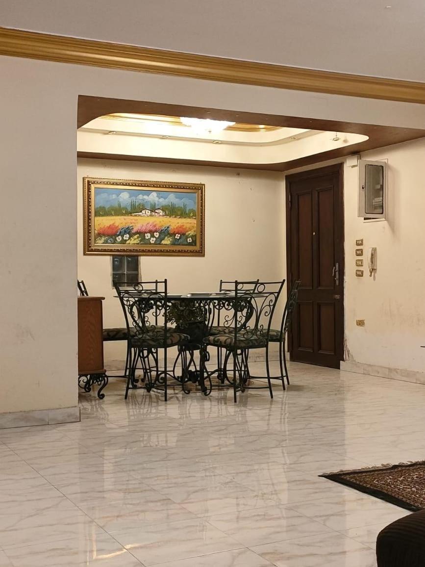 Luxury 3 Flat Apartment