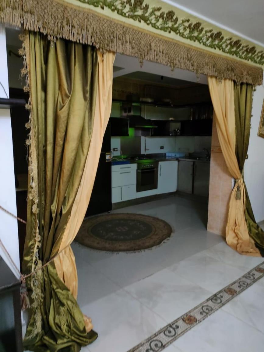 Luxury 3 Flat